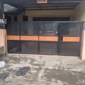 Mengerjakan pekerjaan besi , pagar , teralis kanopi