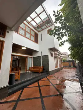 Dijual Cepat Rumah Mewah SHM 2 Lantai di Meruya Jakarta Barat