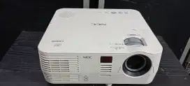 Proyektor merk nec