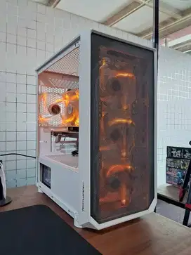 PC putih AMD A8 Nvidia SSD