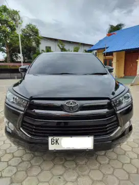 Innova Reborn Diesel 2018 V AT
