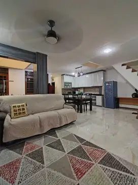 Rumah Bagus 2½ Lantai Di Bendungan Hilir