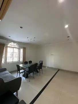 Disewakan Cepat Rumah PIK 1, Bagus Siap Huni