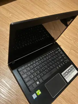 Laptop Acer Aspire E14