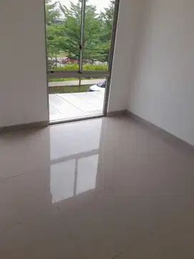 Dijual murah cepat Rumah PIK 2 tahap 1 uk 4,5x10m kosongan
