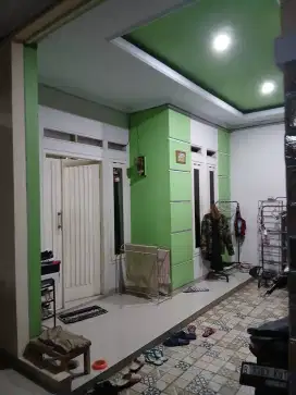 Jual rumah 2 lantai (Lantai 1 rumah,lantai 2 kamar kost )