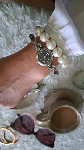 Jam Tangan Wanita Vintage Collection  Size 20mm