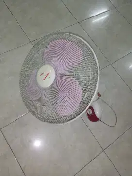 Kipas dinding 16inc Turbo, normal Rp.125rb net
kondisi normal
