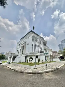 Dijual Rumah Bangunan mandiri Sutera Tiara Alam Sutera