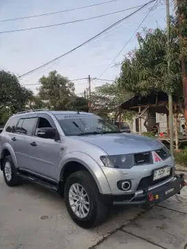 Pajero Dakar AT 2011
Kondisi masih orian blm pernah di cat ulang