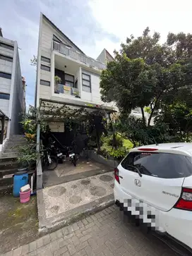 Dijual Rumah 3 Lantai Bandung City View 4 kamar-Bandung Timur -Asri