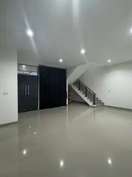 Rumah Langka di PIK 2 - Cluster PBV 10x25 Non View Semi Furnish