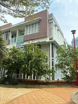 Dijual Rumah Town House Springhill Kemayoran Uku 11X15 Selatan 4 Lt