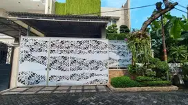 RUMAH 2,5 LANTAI MANYAR MINIMALIS SIAP HUNI FULL FURNISH