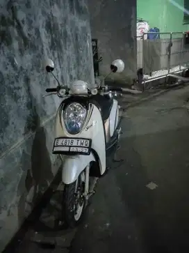 Scoopy tahun 2012