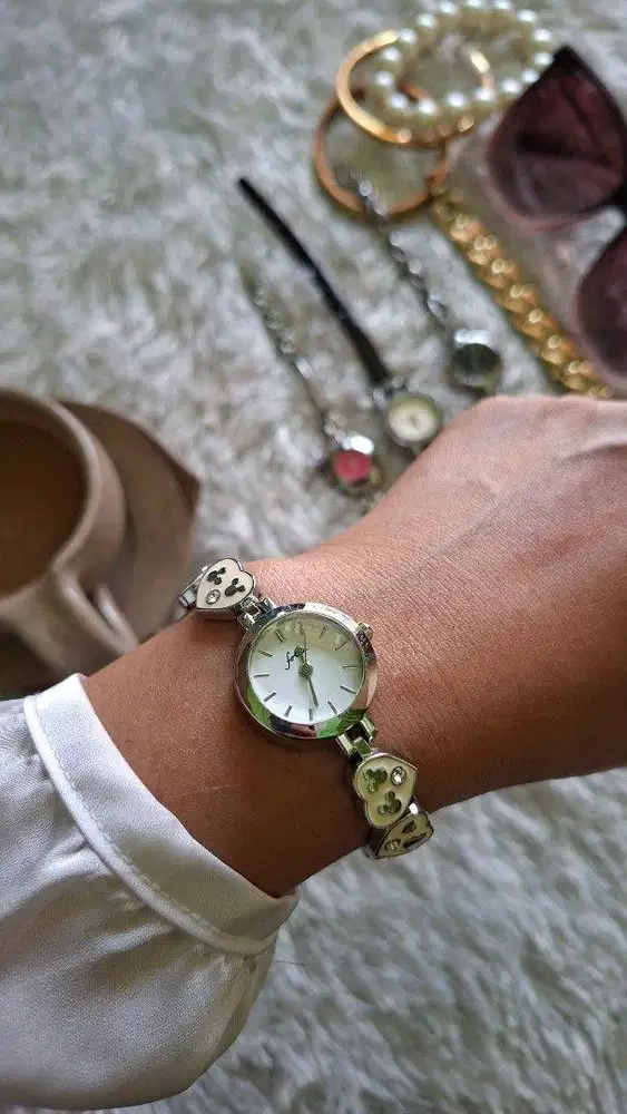 Jam Tangan Wanita Vintage Collection Enamel