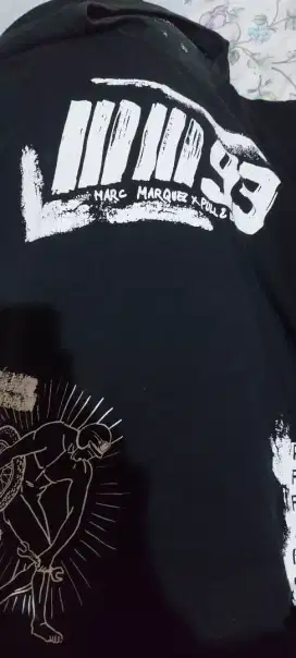Uniqlo kaos hitam motogp