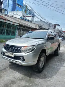 Mitsubishi triton hdx manual 4x4 2018 di jual