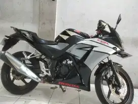 HONDA CBR 2015 KONDISI TOP