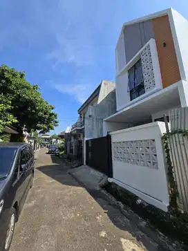Dijual Rumah Baru Dalam Komplek Tenang Di Pondok Bambu Jakarta Timur