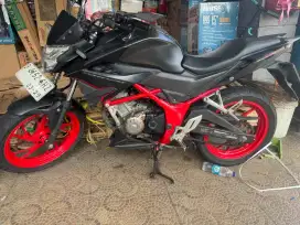 Dijual Honda CB150R