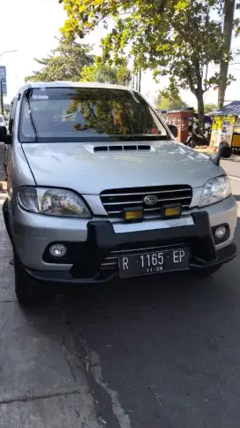 Daihatsu taruna silver istimewa