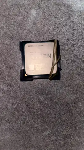 AMD RYZEN 3 3200G Tray + Fan