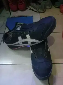 onitsuka vietnam size 39