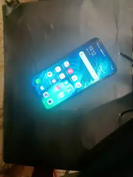 Vivo Z1 pro Ram 6/128 normal semua nya hp SM charger saja