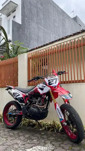 CRF 2018 SUPERMOTO jual cepat