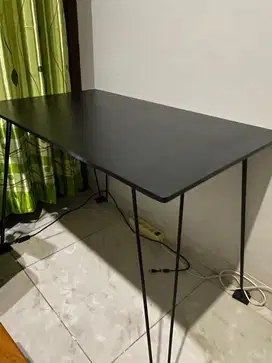 Meja kantor bekas mulus