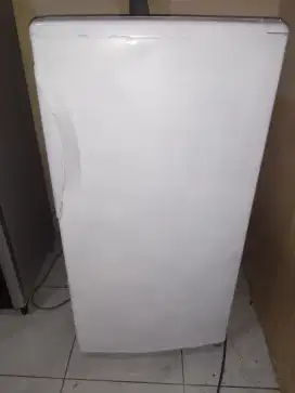 Kulkas bekas orisinil
