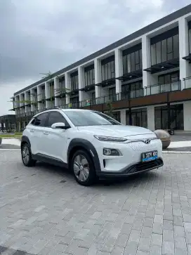Hyundai Kona EV 2020 mobil listrik murah tapi keren dan jarak jauh