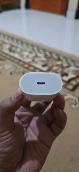 20W USB-C Power Adapter