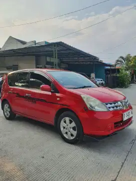 Livina 1.5 matic 2008
Mobil sangat sueger