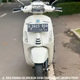 DIJUAL CEPATPIAGGIO VESPA SPRINT 150 IGET ABS LED 2021 WHITE INNOCENZA