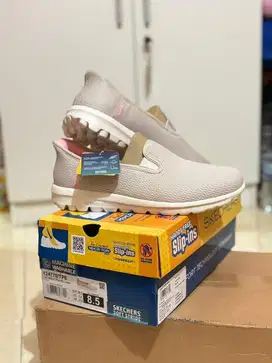 SKECHERS GO WALK TRAVEL - KIANA