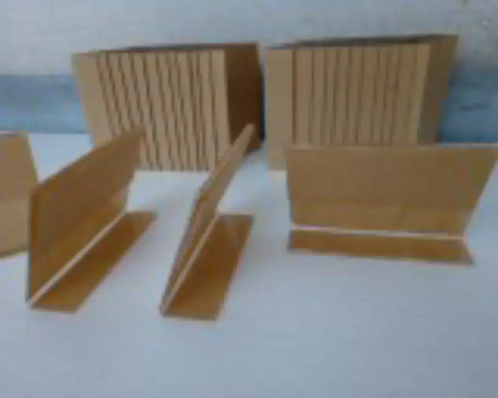 Di Cari pekerja untuk produksi acrylic