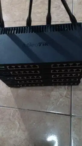Mikrotik RB4011iGS+RM