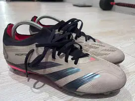 SEPATU BOLA ADIDAS PREDATOR 24 PRO UK 43 1/3 ( LOKAL 43 )