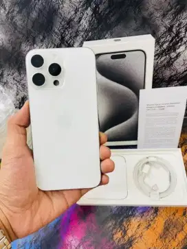 Iphone 15 pro max putih