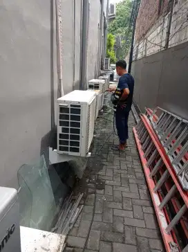 Jasa service bergaransi