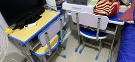 Meja dan kursi belajar anak