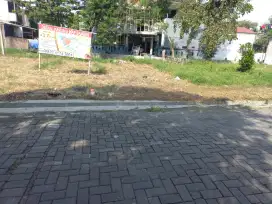 Tanah dekat kampus AMNI cocok untuk kos jalan lebar
