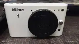 Jual kamera Nikon J1 lengkap