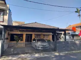 Rumah terawat siap huni di kliningan turangga buah batu