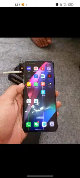 Oppo find x3 pro 12/256 Resmi Oppo minus layar