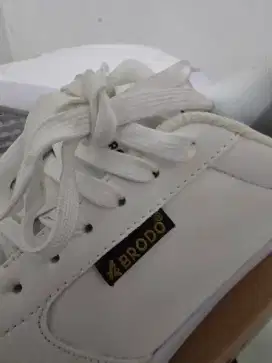 [JUAL MURAH] Sepatu BRODO - Sneakers Calcio All White