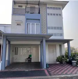 DIJUAL RUMAH FULL FURNISHED POSISI HOEK DI THE ICON BSD