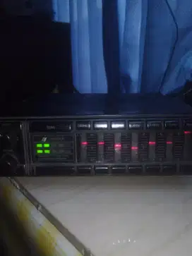 Ampli mobil sansui